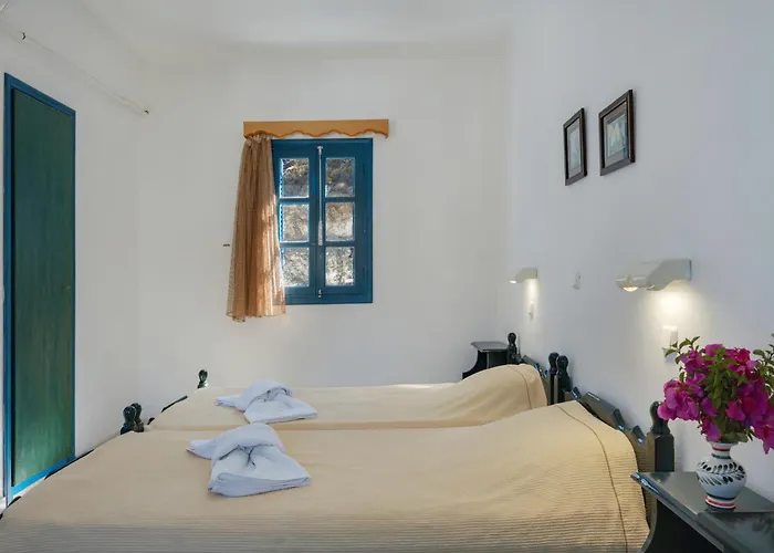 Glaros Πανσιόν 3*