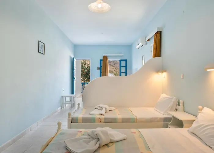 Πανσιόν Glaros 3*