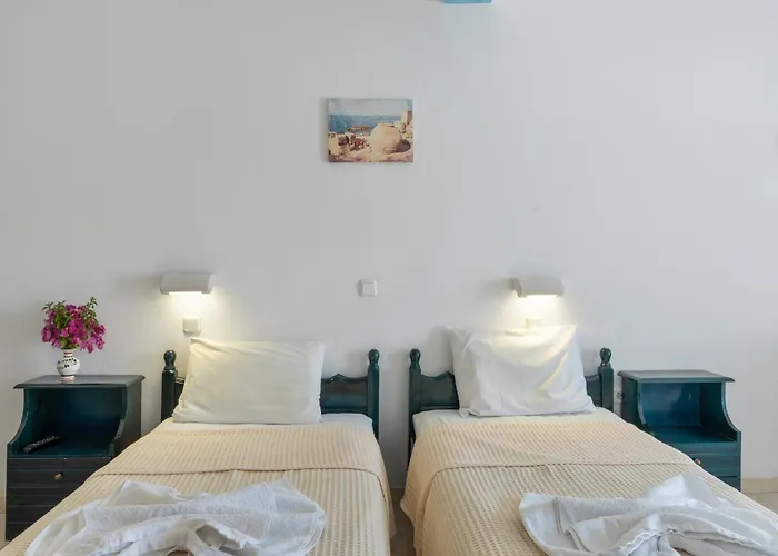 بيت ضيافة Glaros 3*