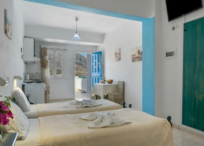 Glaros بيت ضيافة